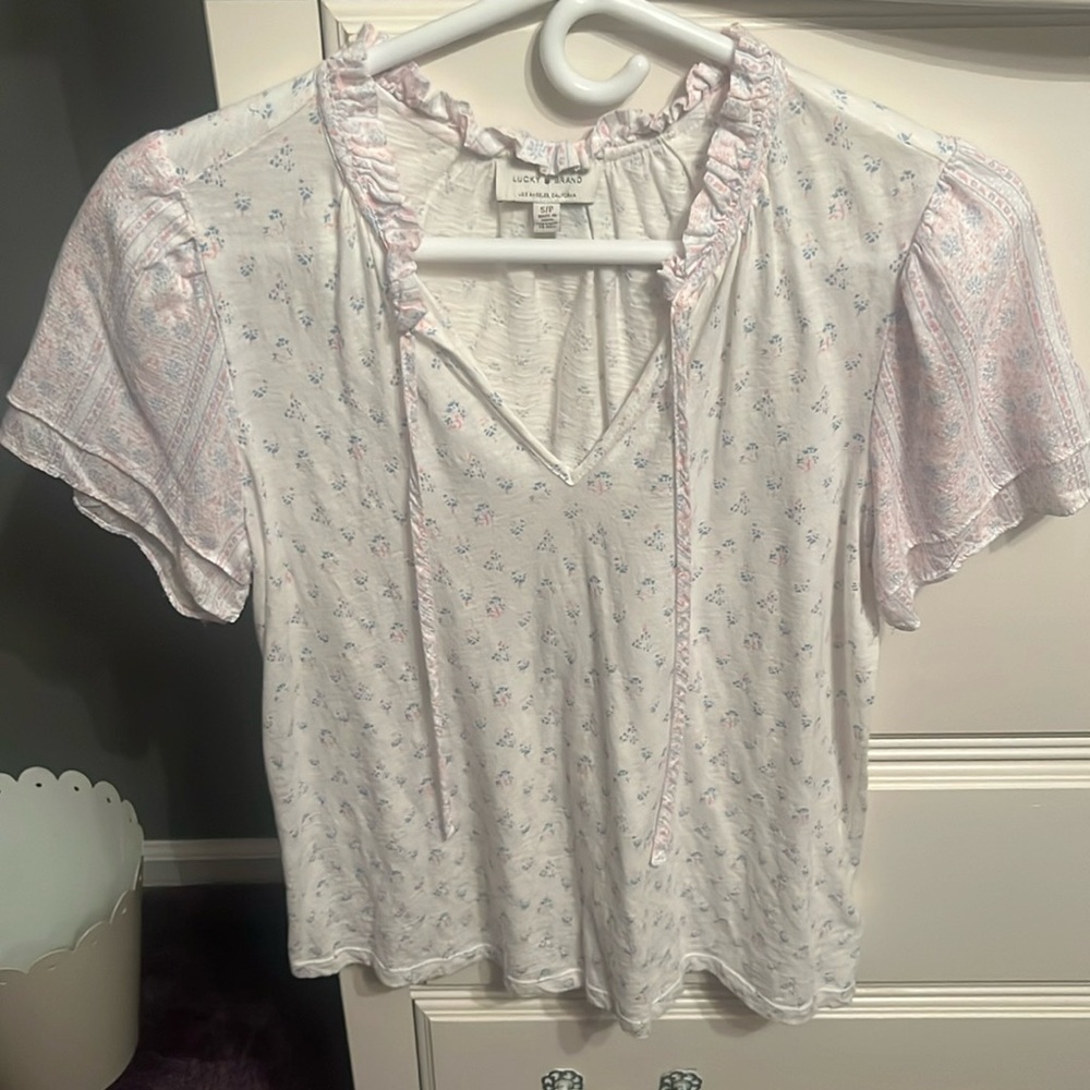 Size S/P Lucky Brand tee
